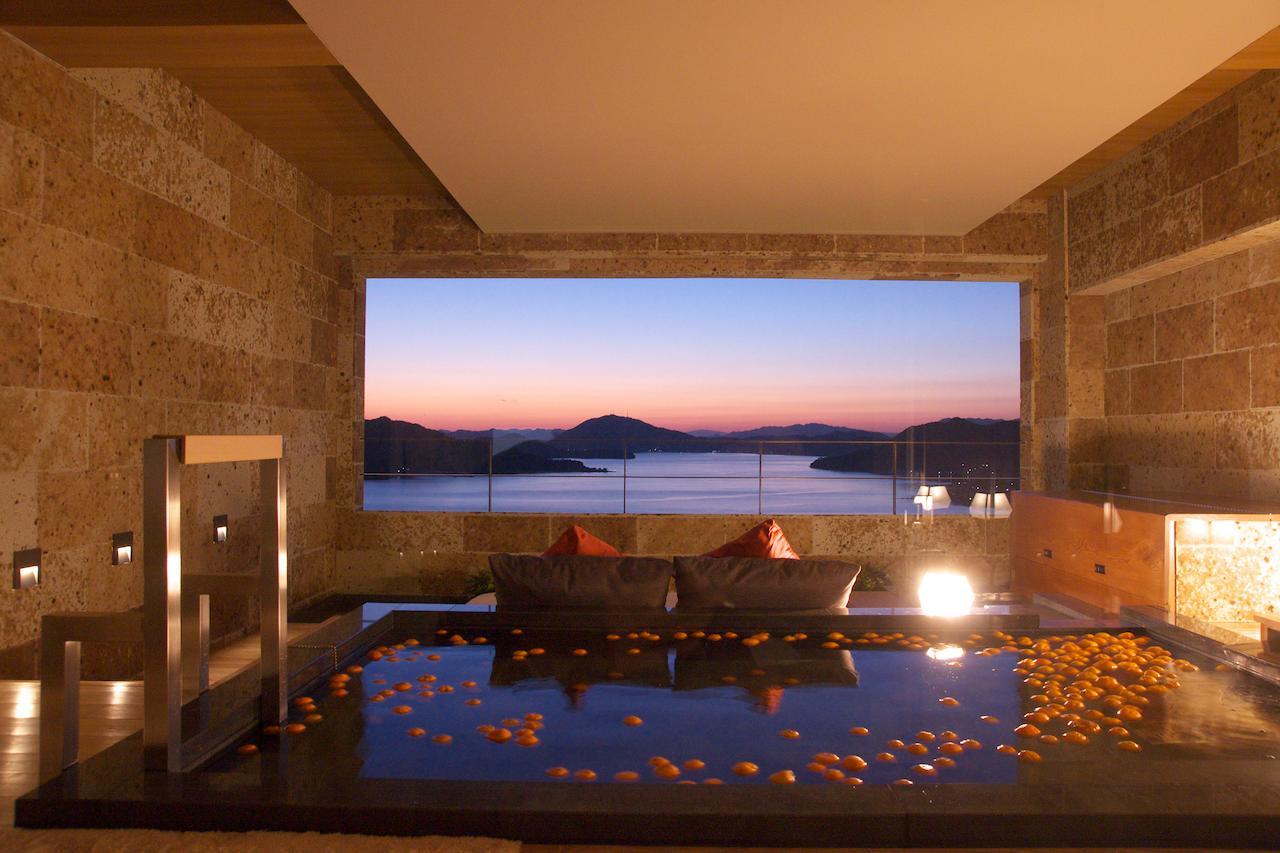 Bella Vista Spa And Marina Onomichi Exterior photo